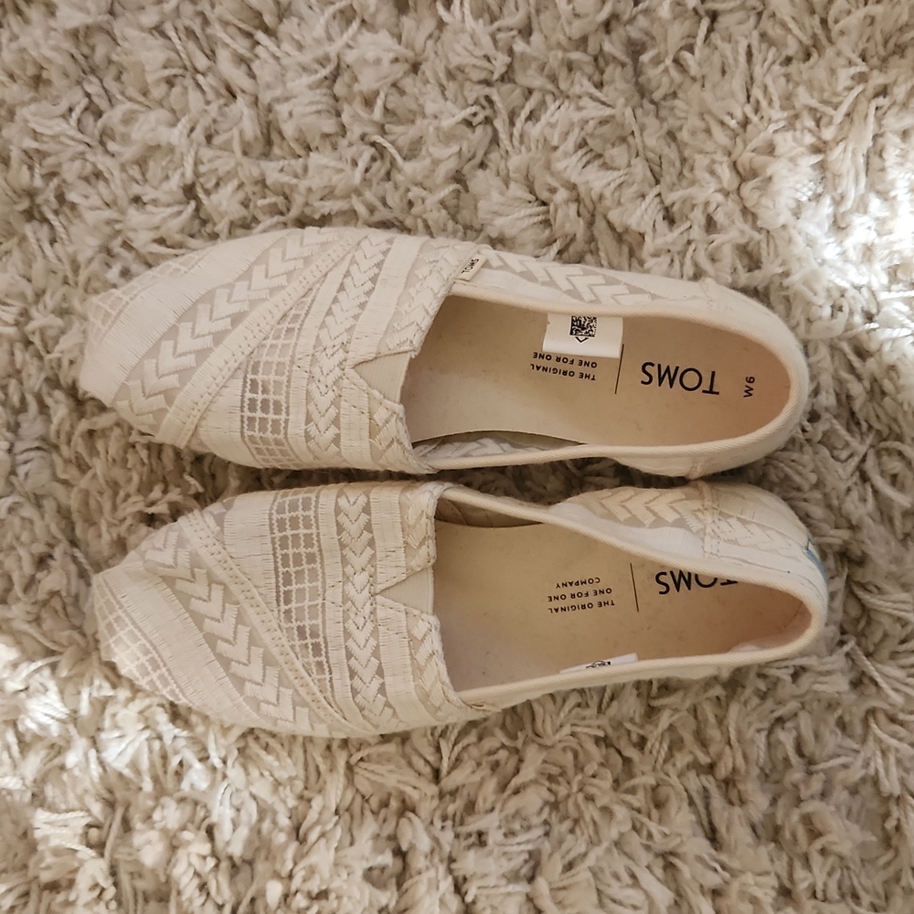Toms Women's Cream Textured Slip-On Loafers